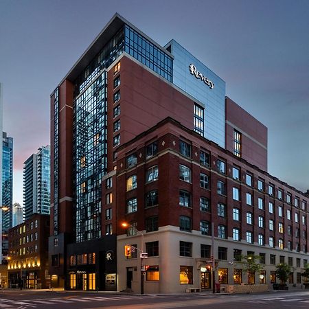 Revery Toronto Downtown, Curio Collection By Hilton Exterior foto
