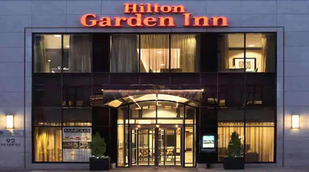Revery Toronto Downtown, Curio Collection By Hilton Exterior foto