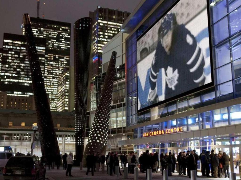 Revery Toronto Downtown, Curio Collection By Hilton Exterior foto